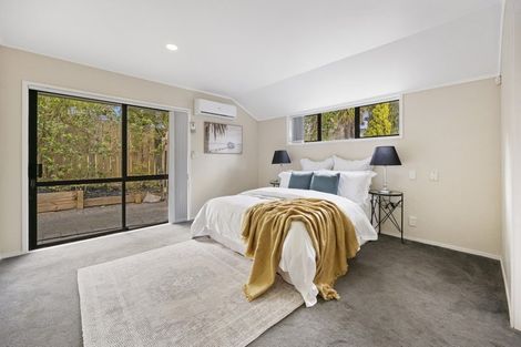 Photo of property in 2/179 Wiseley Road, West Harbour, Auckland, 0618