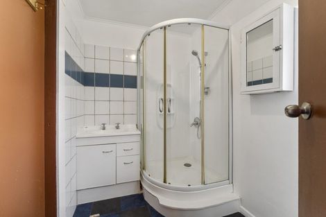 Photo of property in 21 York Place, Cannons Creek, Porirua, 5024