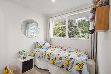 Photo of property in 2/276a Wairau Road, Glenfield, Auckland, 0627