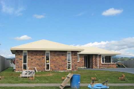 Photo of property in 12 Horizon Heights, Whalers Gate, New Plymouth, 4310