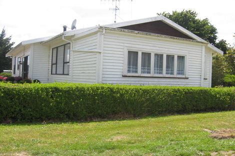 Photo of property in 32 Cambridge Street, Pahiatua, 4910