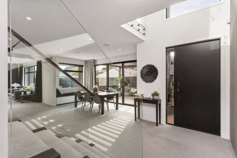 Photo of property in 122a Clyde Road, Ilam, Christchurch, 8041