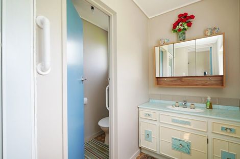 Photo of property in 11 Clifden Highway, Tuatapere, 9620