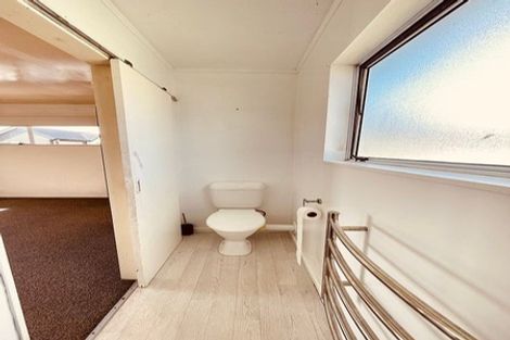 Photo of property in 24 Eastdale Road, Avondale, Auckland, 1026