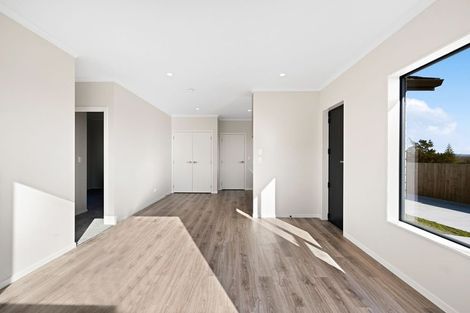 Photo of property in 1/1 Mitcham Avenue, Forest Lake, Hamilton, 3200