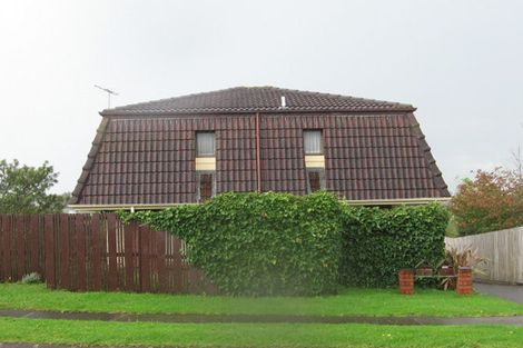 Photo of property in 1/26 Curacao Place, Half Moon Bay, Auckland, 2012