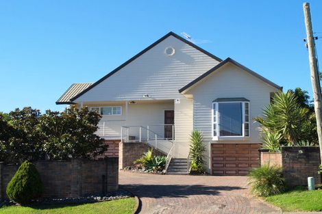 Photo of property in 48 Granger Road, Cockle Bay, Auckland, 2014