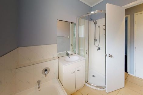 Photo of property in 1/319 Roscommon Road, Clendon Park, Auckland, 2103