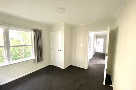 Photo of property in 27 Brunton Place, Glenfield, Auckland, 0629