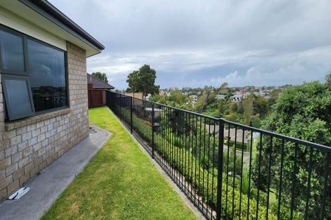 Photo of property in 12 Lemont Place, Westown, New Plymouth, 4310