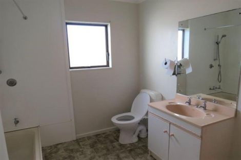 Photo of property in 2/19 Karamu Street, Strandon, New Plymouth, 4312