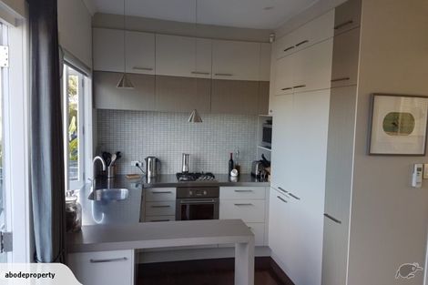 Photo of property in 22 Sunny Brae Crescent, Westmere, Auckland, 1022