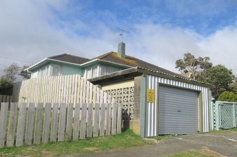 Photo of property in 8 Brown Grove, Ranui, Porirua, 5024