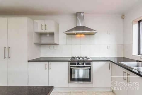 Photo of property in 17 Edgewood Way, Henderson, Auckland, 0612