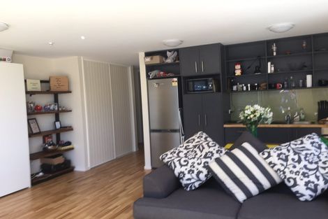 Photo of property in 33 Grove Road, Addington, Christchurch, 8024