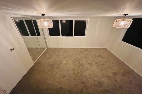 Photo of property in 30 Becker Drive, Weymouth, Auckland, 2103