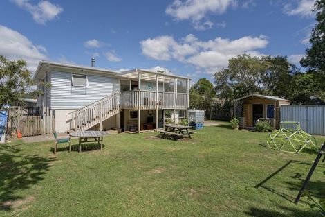 Photo of property in 3 Daphne Road, Tairua, 3508