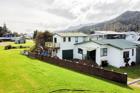 Photo of property in 26 Aputa Avenue, Te Puru, Thames, 3575