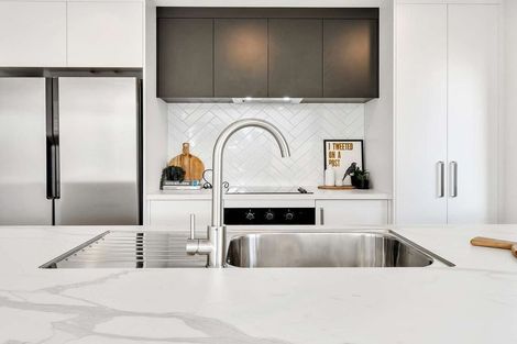 Photo of property in 51a Selwyn Crescent, College Estate, Wanganui, 4500