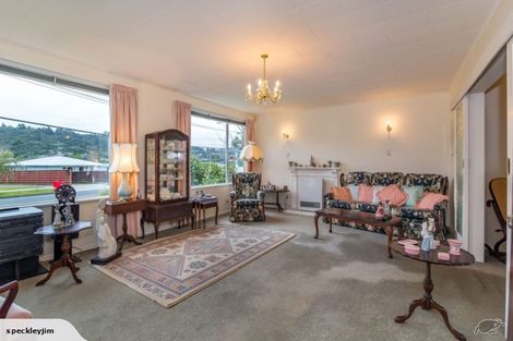 Photo of property in 301 Stokes Valley Road, Stokes Valley, Lower Hutt, 5019