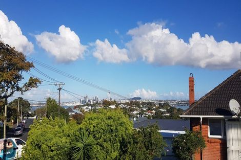 Photo of property in 1/62 Church Street, Northcote Point, Auckland, 0627