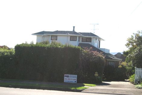 Photo of property in 2/9 Takutai Avenue, Bucklands Beach, Auckland, 2012