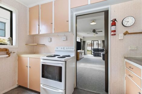 Photo of property in 12 Lawrence Avenue, Te Aroha, 3320