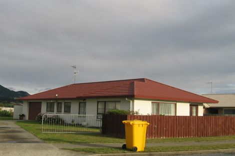Photo of property in 112 Makarini Street, Paraparaumu, 5032