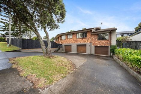 Photo of property in 37 Parkhill Road, Mellons Bay, Auckland, 2014
