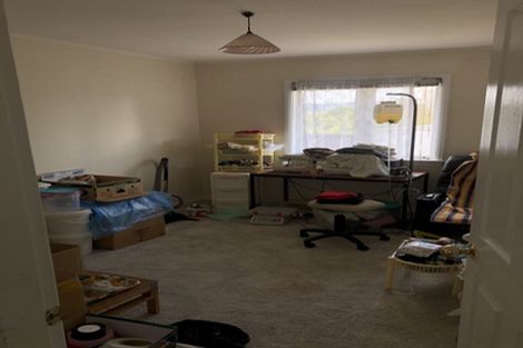 Photo of property in 125 Millbrook Road, Sunnyvale, Auckland, 0612