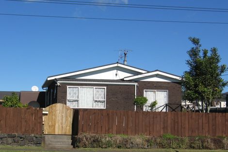 Photo of property in 1/9 Clayburn Road, Glen Eden, Auckland, 0602
