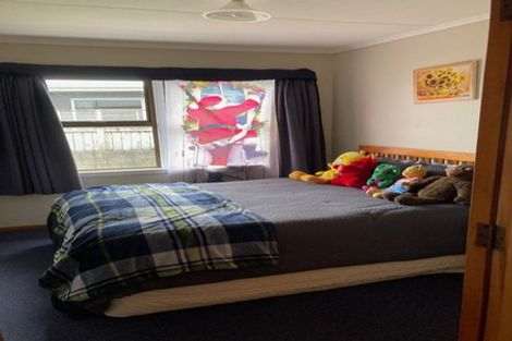 Photo of property in 4 Margaret Place, Merrilands, New Plymouth, 4312