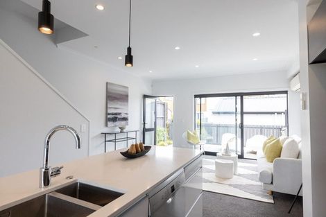 Photo of property in 10 Alexander Willis Crescent, Hobsonville, Auckland, 0616