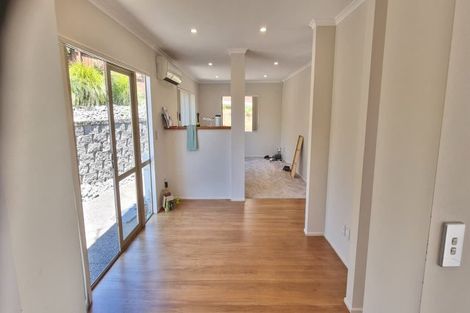 Photo of property in 5 Lamia Place, The Gardens, Auckland, 2105