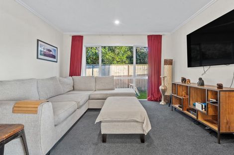 Photo of property in 8 Waititiro Rise, Stanmore Bay, Whangaparaoa, 0932