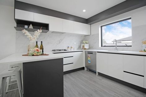 Photo of property in 58b Friesian Drive, Mangere, Auckland, 2022