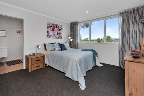 Photo of property in 16 Riverglen Road, Waipu, 0510