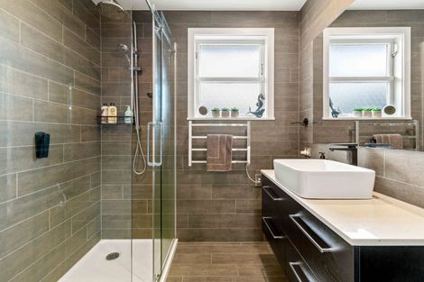 Photo of property in 225 Port Road, Whangamata, 3620