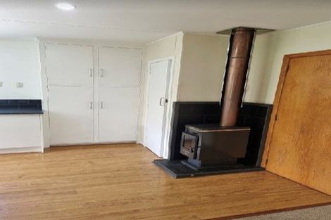 Photo of property in 10 Iona Street, Lawrence, 9532