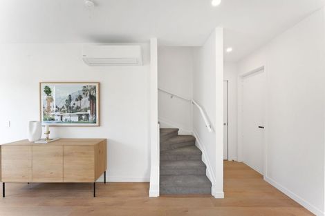 Photo of property in 4c Towra Place, Botany Downs, Auckland, 2010