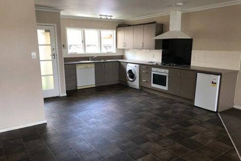 Photo of property in 2 Snead Place, Hamilton East, Hamilton, 3216