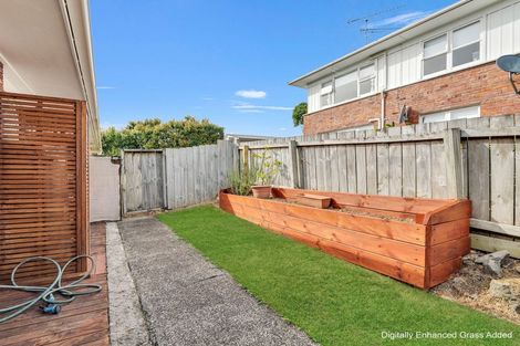 Photo of property in 2/30 Simkin Avenue, St Johns, Auckland, 1072