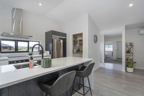 Photo of property in 4 Ngaroma Crescent, Whitianga, 3510