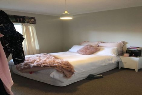 Photo of property in 33 Creswick Terrace, Northland, Wellington, 6012