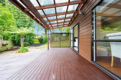 Photo of property in 17 Unsworth Drive, Unsworth Heights, Auckland, 0632