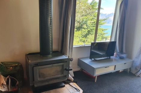 Photo of property in 18b Mackinnon Terrace, Sunshine Bay, Queenstown, 9300