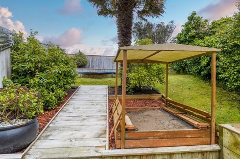 Photo of property in 74 Cypress Drive, Maungaraki, Lower Hutt, 5010