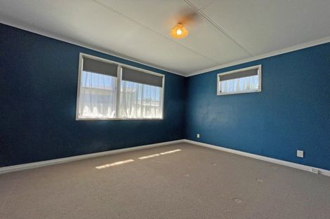 Photo of property in 50 Kimberley Grove, Westbrook, Palmerston North, 4412