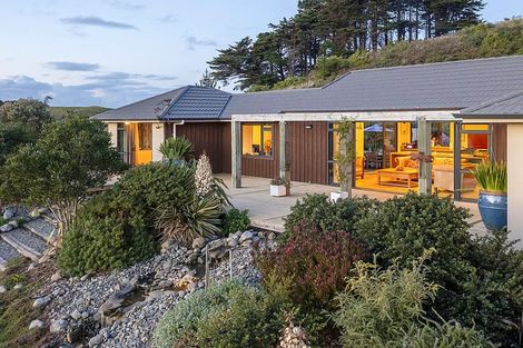 Photo of property in 97 Raukawa Road, Peka Peka, Waikanae, 5391