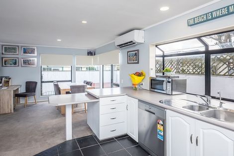 Photo of property in 22a Kiwi Road, Raumati Beach, Paraparaumu, 5032